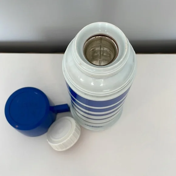 Vintage Thermos - Picture 5 of 6